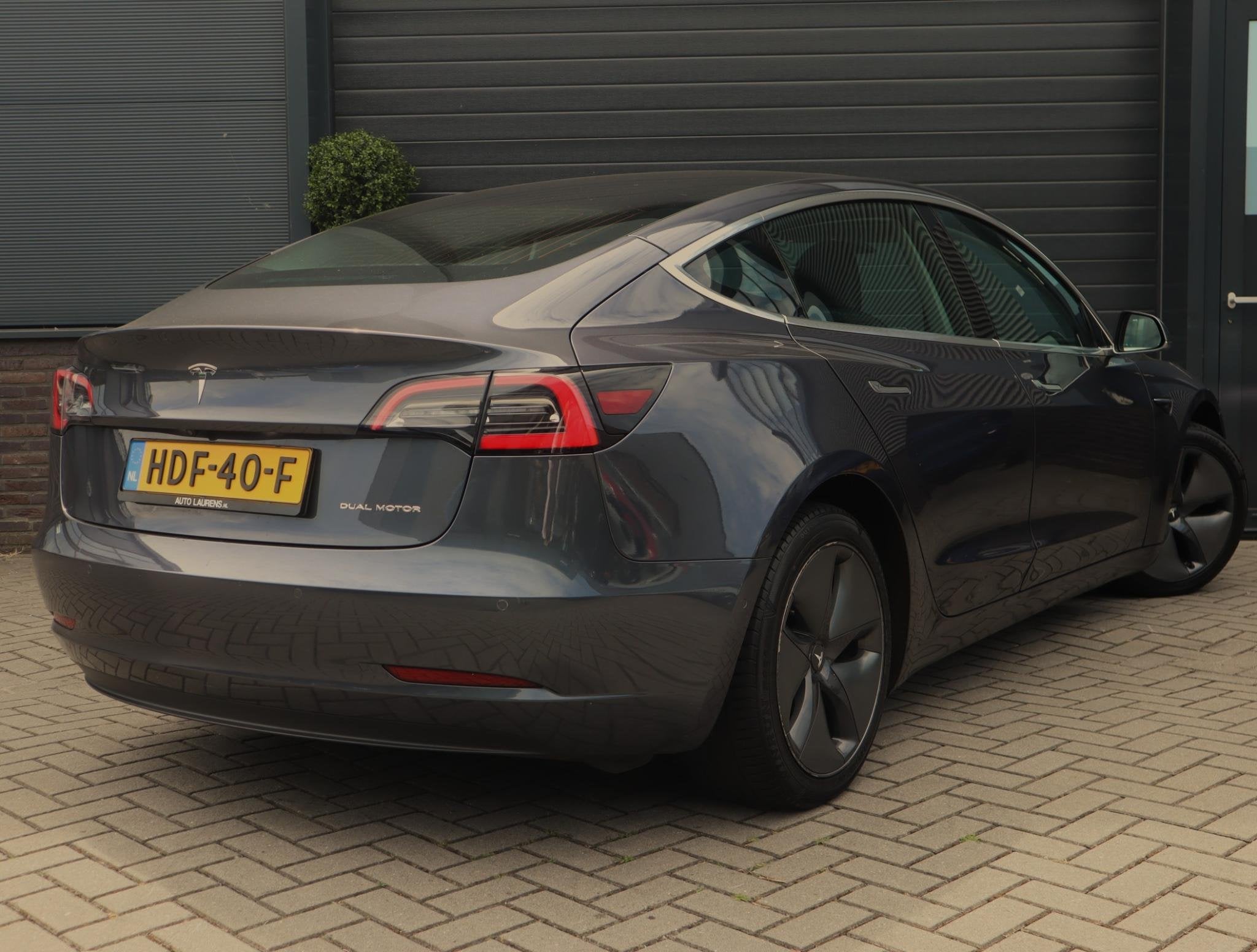 Tesla Model 3 Long Range AWD 75 kWh | Refurbished accu 09-26, Auto's, Automaat, Stof, Zwart, Electronic Stability Program (ESP)