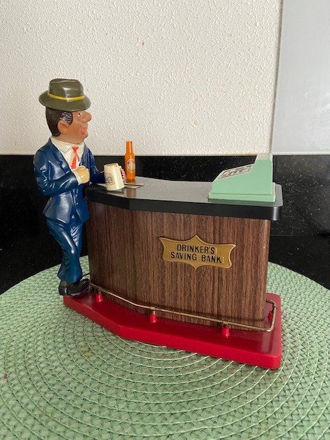 Drinking Saving Bank van Windsor Japan jaren '60, Ophalen of Verzenden, Zo goed als nieuw, Metaal of Blik, Overige thema's