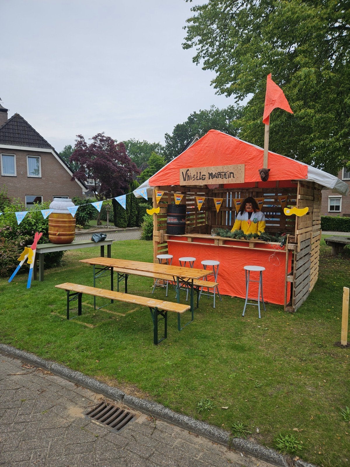 Decoratieve après- hut en ski's voor feestjes of evenementen, Ophalen, Overige