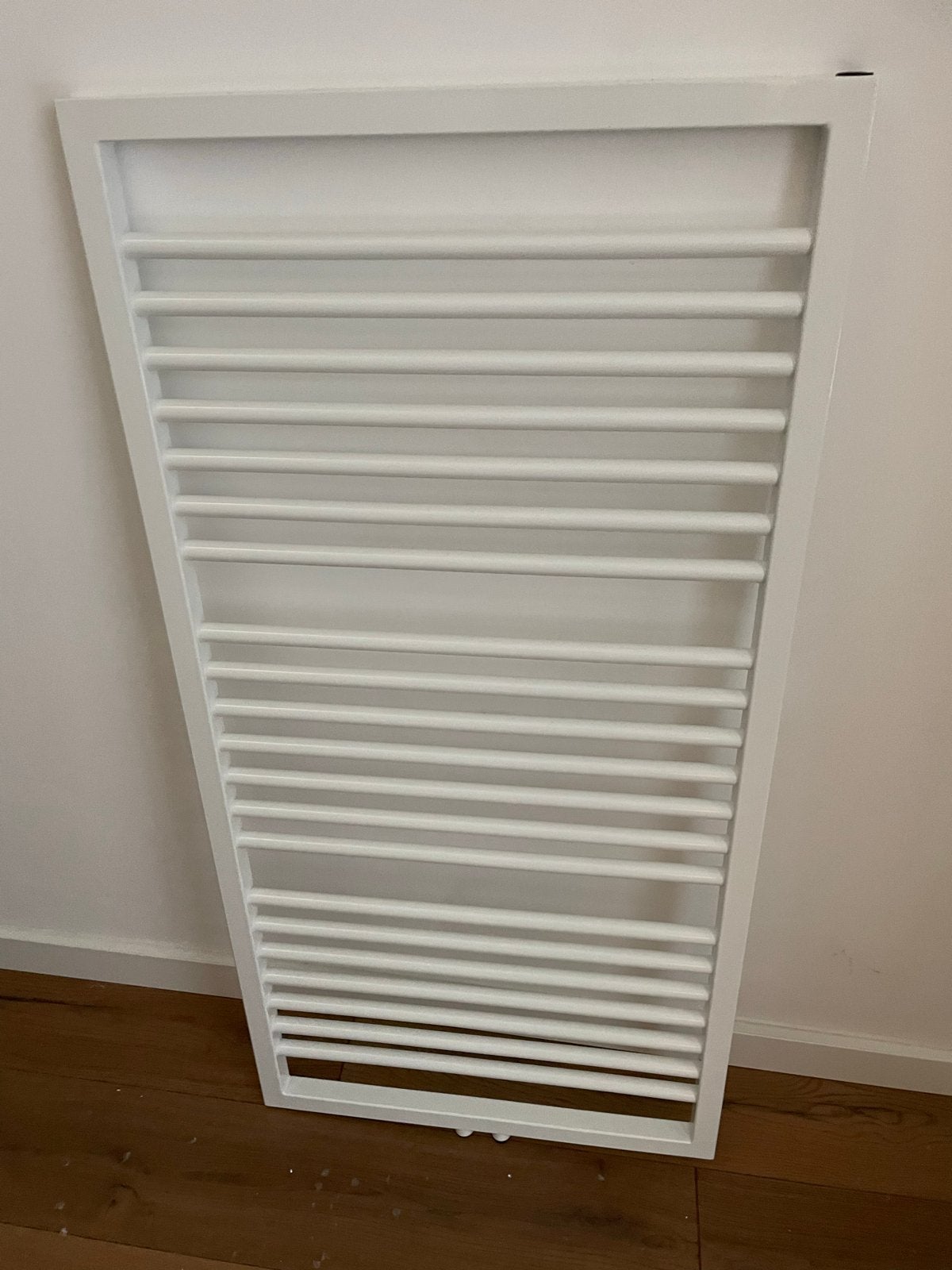 Nieuwe Design Radiator 60x120 cm - Wit (RAL 9016), Doe-het-zelf en Verbouw, Verwarming en Radiatoren, Ophalen, 500 tot 800 watt