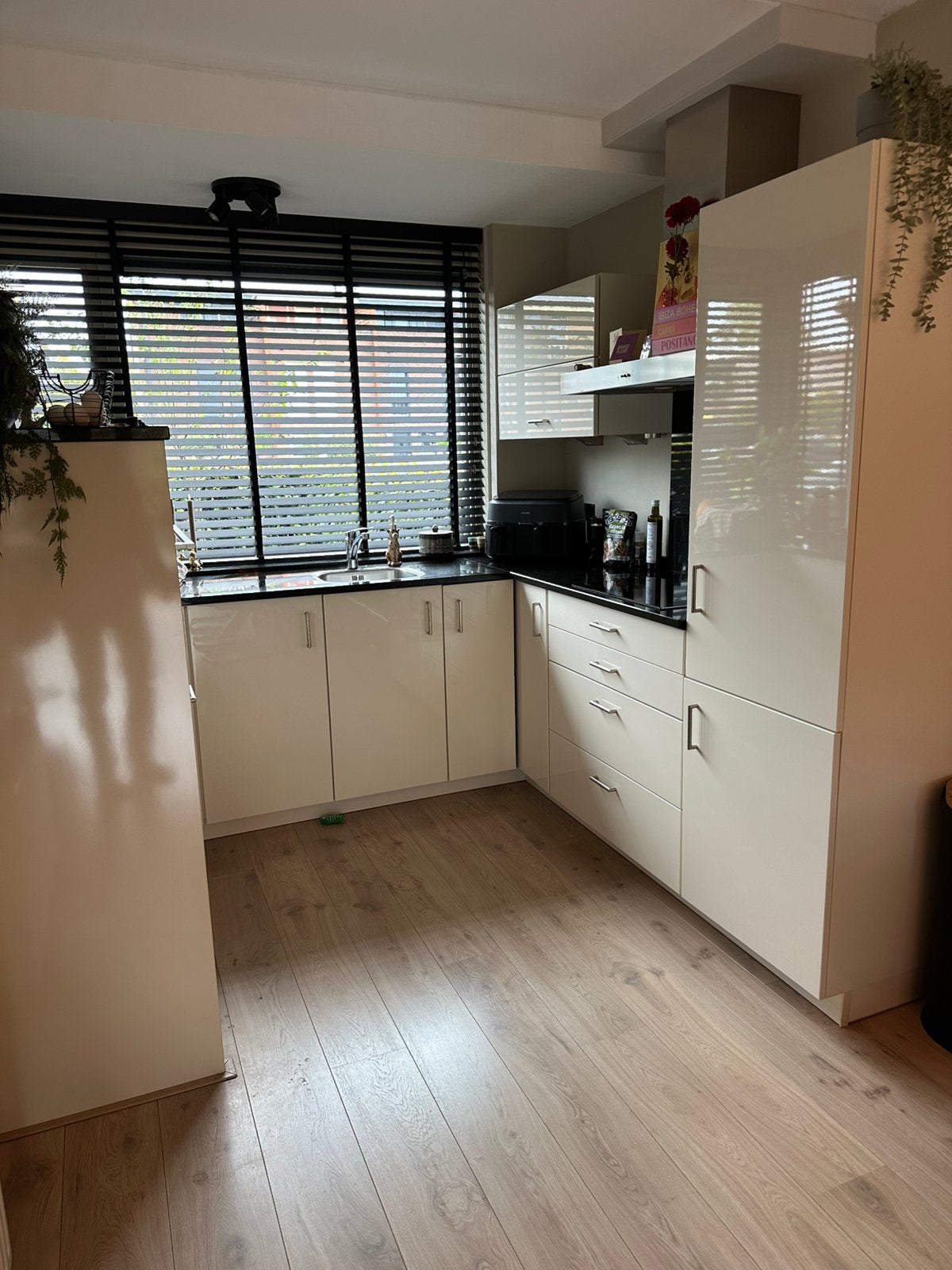 Complete U-keuken met AEG apparatuur en Pelgrim oven, Ophalen, Gebruikt, U-keuken, Wit