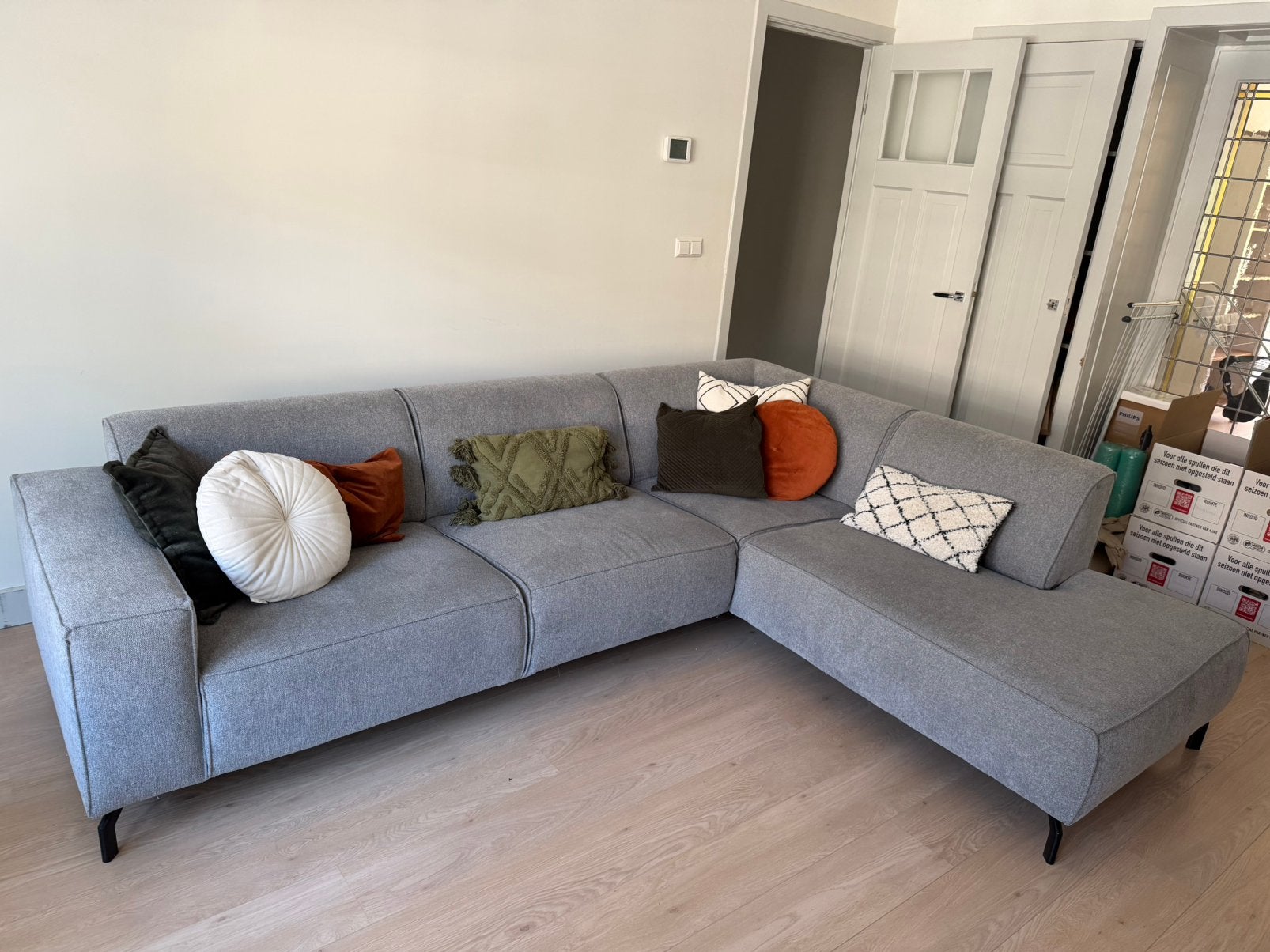Grijze hoekbank / chaise longue (Wehkamp - NOUS Living), Ophalen, Zo goed als nieuw