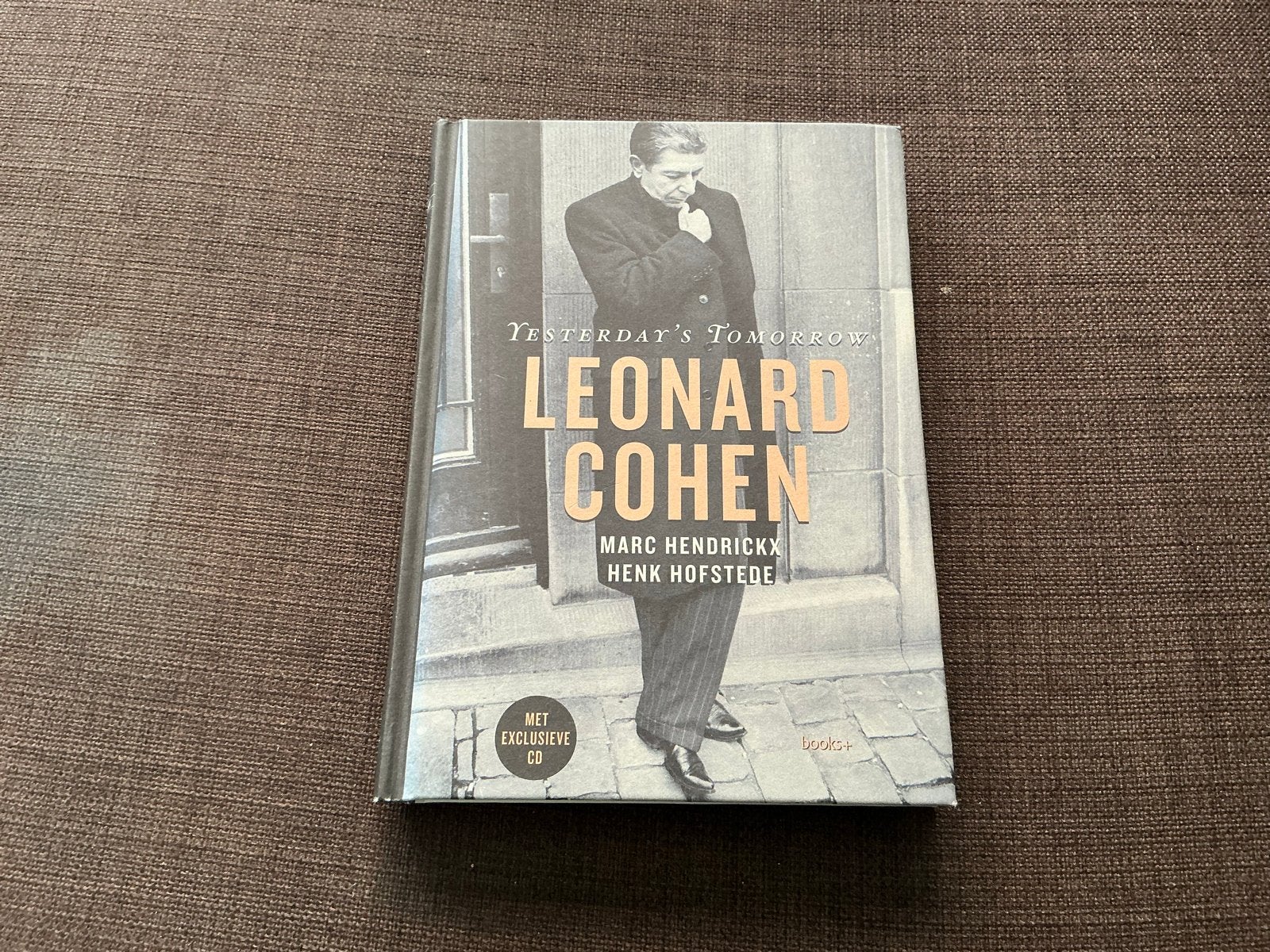 Yesterday's Tomorrow Leonard Cohen boek + CD, Boeken, Ophalen of Verzenden, Zo goed als nieuw, Artiest