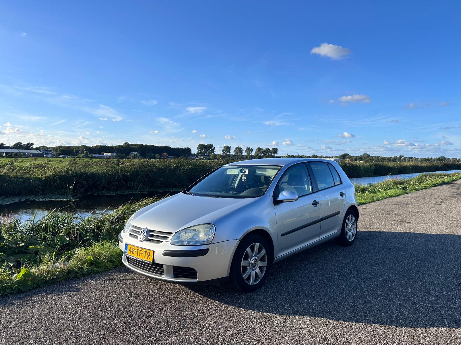 Volkswagen Golf 1.4 FSI 66KW 5D 2006 Grijs | Carplay, Voorwielaandrijving, 4 cilinders, 620 kg, Handgeschakeld