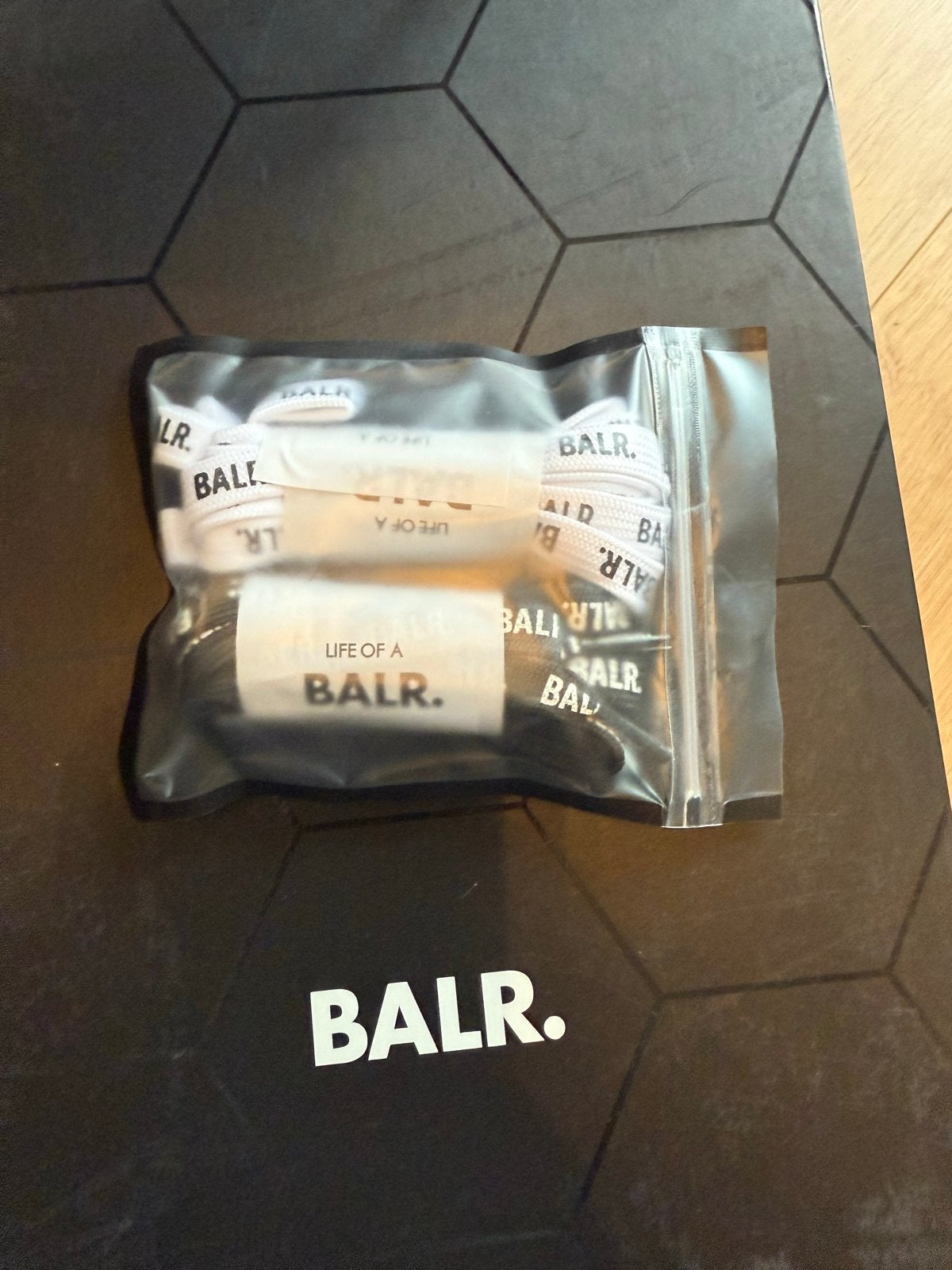 Nieuwe Veters voor schoenen van het merk BALR., Kleding | Heren, Schoenen, Ophalen of Verzenden, Nieuw, Wit, Sneakers of Gympen