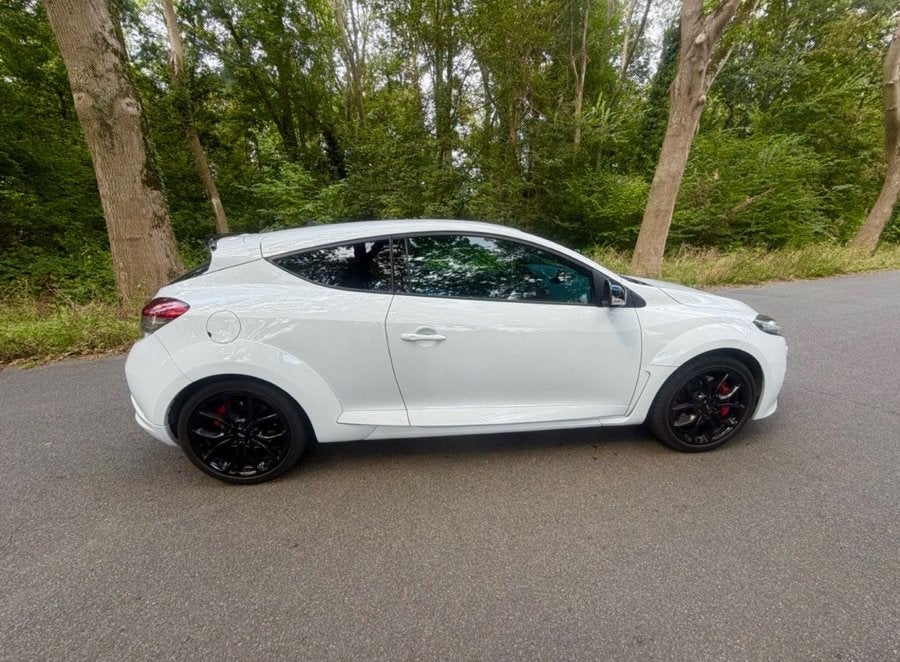 Foto 9 van Renault Mégane 3 RS 2.0 16V Turbo Coupe STAGE 2