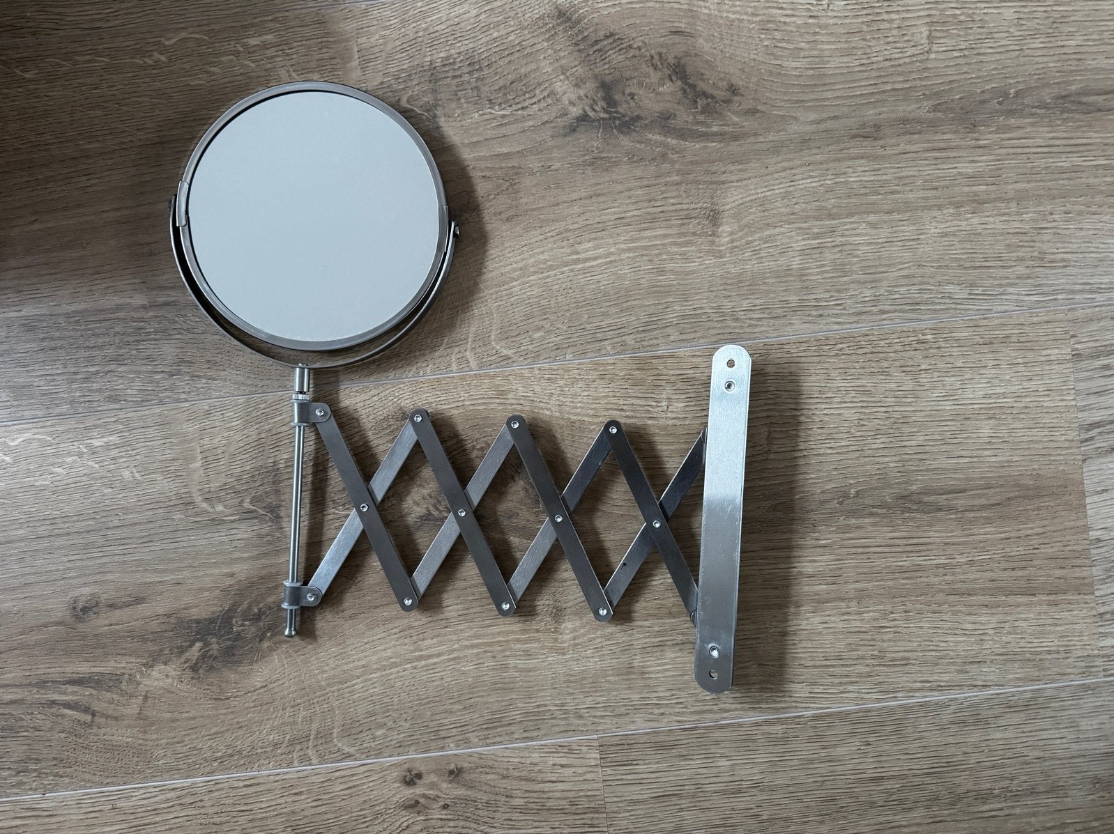 Scheerspiegel vergrotend spiegel met harmonica arm, Minder dan 50 cm, Gebruikt, Rond, Ophalen of Verzenden