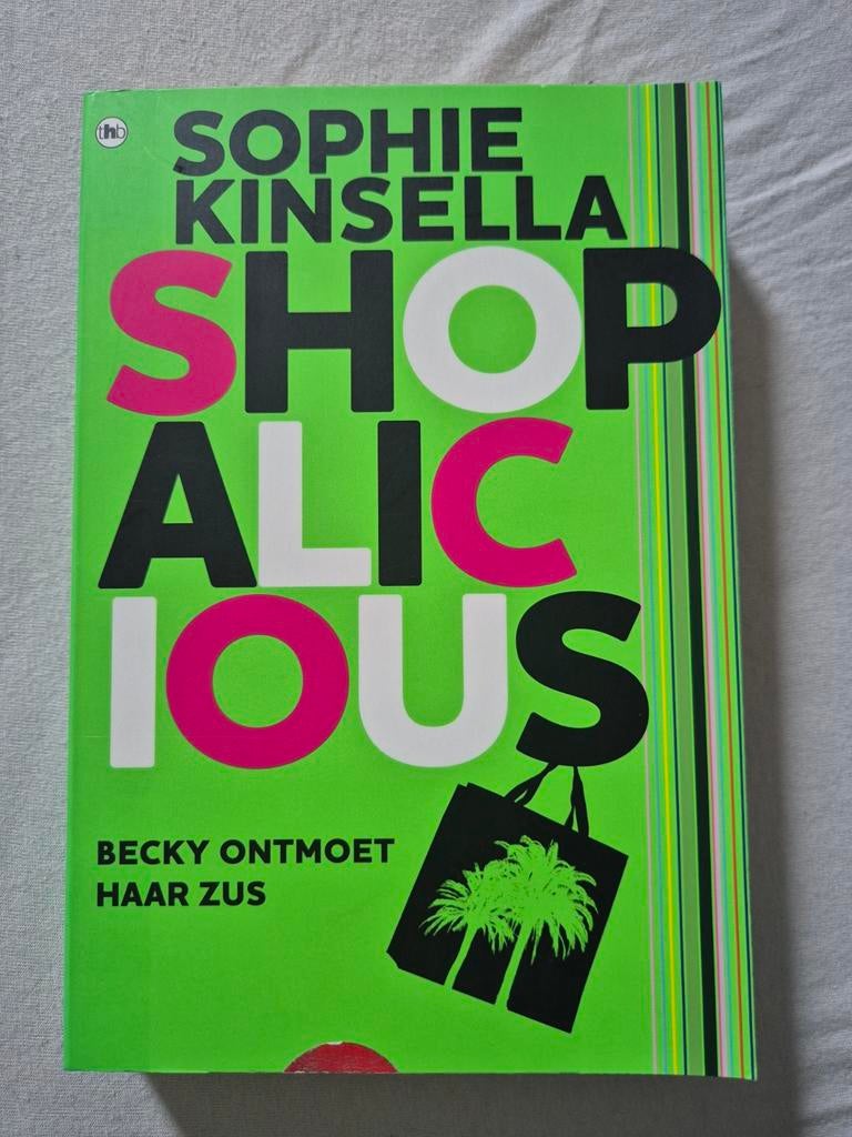 Nieuw: Sophie Kinsella - Shopalicious, chicklit, roman,humor, Ophalen of Verzenden, Zo goed als nieuw, Sophie Kinsella