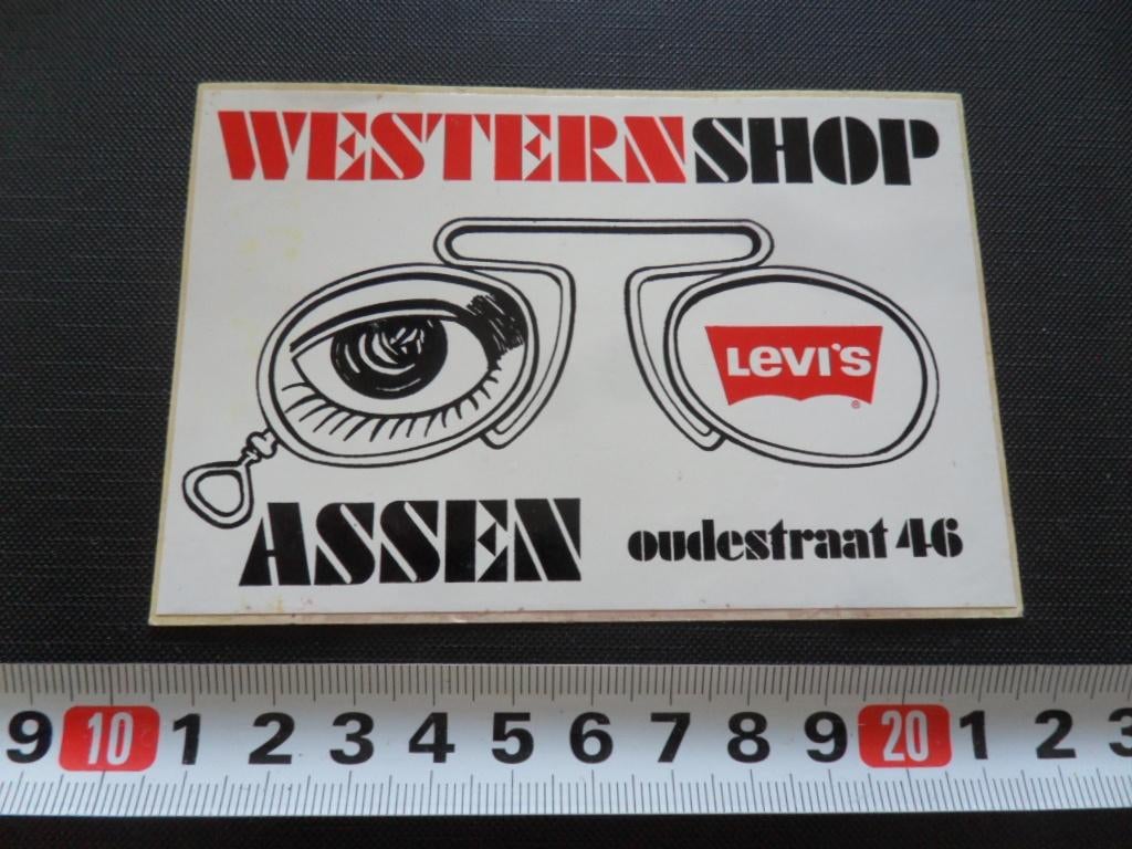 sticker Assen WESTERN SHOP Oudestraat 46  LEVI'S, Verzamelen, Stickers, Ophalen, Zo goed als nieuw