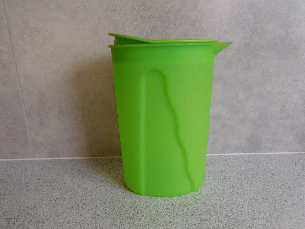 Tupperware Trendy Schenkkan 1 Ltr. Groen, Ophalen of Verzenden, Zo goed als nieuw, Groen, Overige typen
