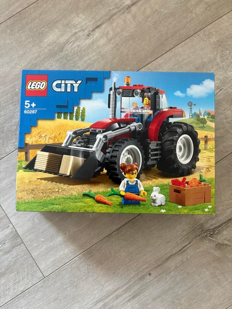 Lego City 60287 Tractor met doos en boekje, Kinderen en Baby's, Speelgoed | Duplo en Lego, Zo goed als nieuw, Lego, Complete set