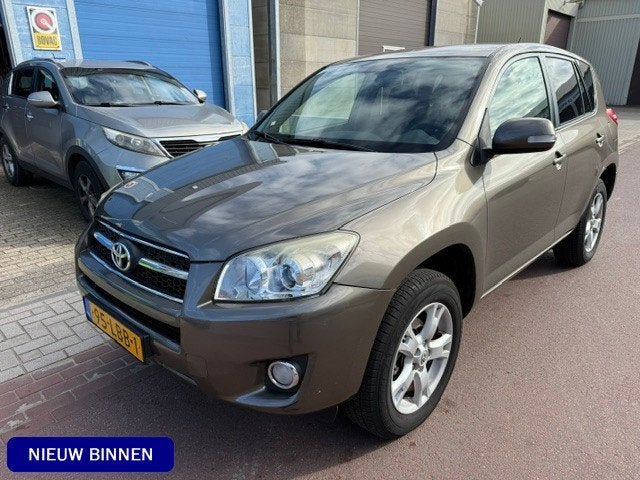 Toyota RAV4 2.0 VVTi Dynamic 4WD bj. 2010 NAP 222.897km Boek, Auto's, 13 km/l, Stof, Gebruikt, 4 cilinders