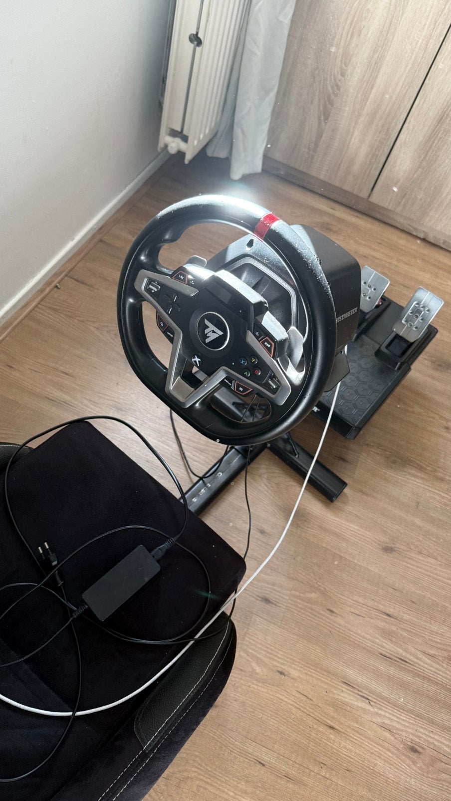 Thrustmaster T248 racestuur met pedalen., Ophalen, 1 speler, Racen en Vliegen, Zo goed als nieuw