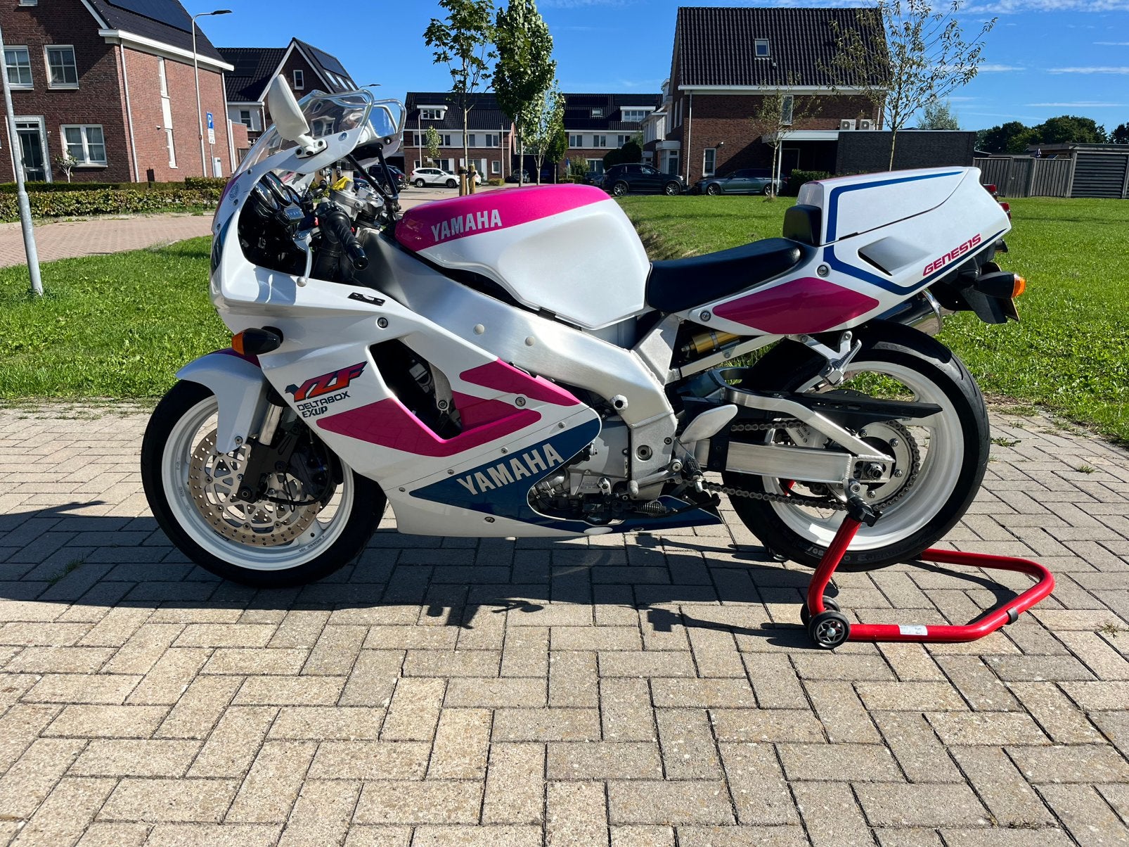 Prachtige originele yamaha YZF750 pinky., Ophalen