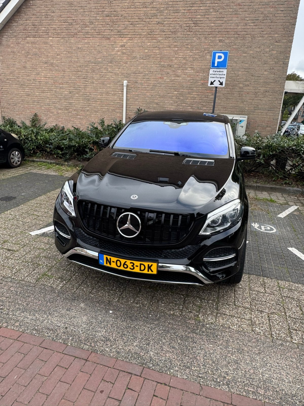 Mercedes-Benz GLE 400 333pk 4MATIC 9G-TRONIC 2017 Zwart, Auto's, Automaat, Zwart, GLE, Vierwielaandrijving