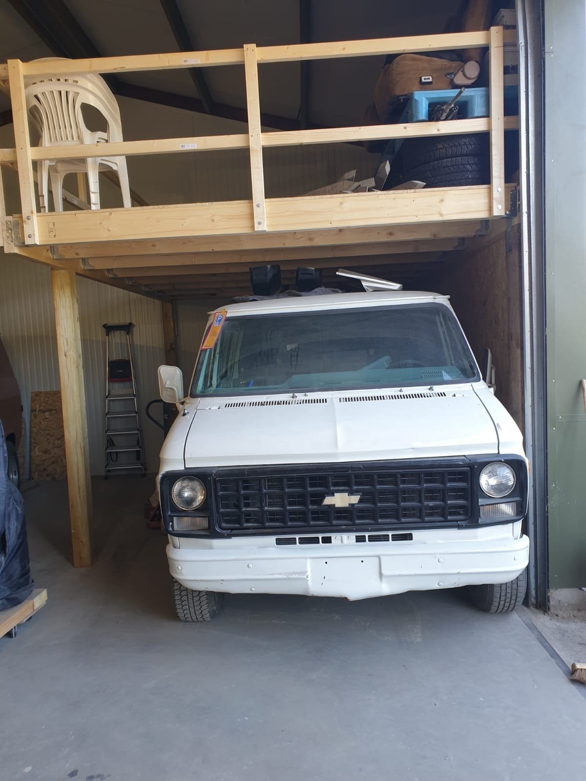 Chevrolet G10 shorty Cargo, Automaat, Achterwielaandrijving, 8 cilinders, Wit