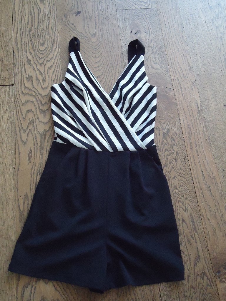 Zwart/witte korte jumpsuit Miss One, maat S, Kleding | Dames, Jumpsuits, Zwart, Ophalen of Verzenden, Maat 36 (S), Gedragen