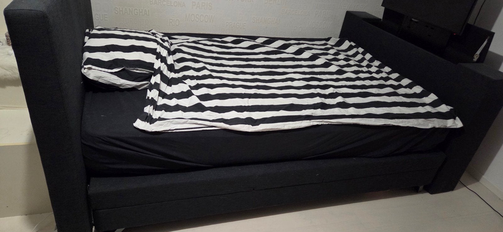 Swiss Sense elektrisch bed met TV-lift 140x200, Overige kleuren, Tweepersoons, Ophalen of Verzenden, 200 cm