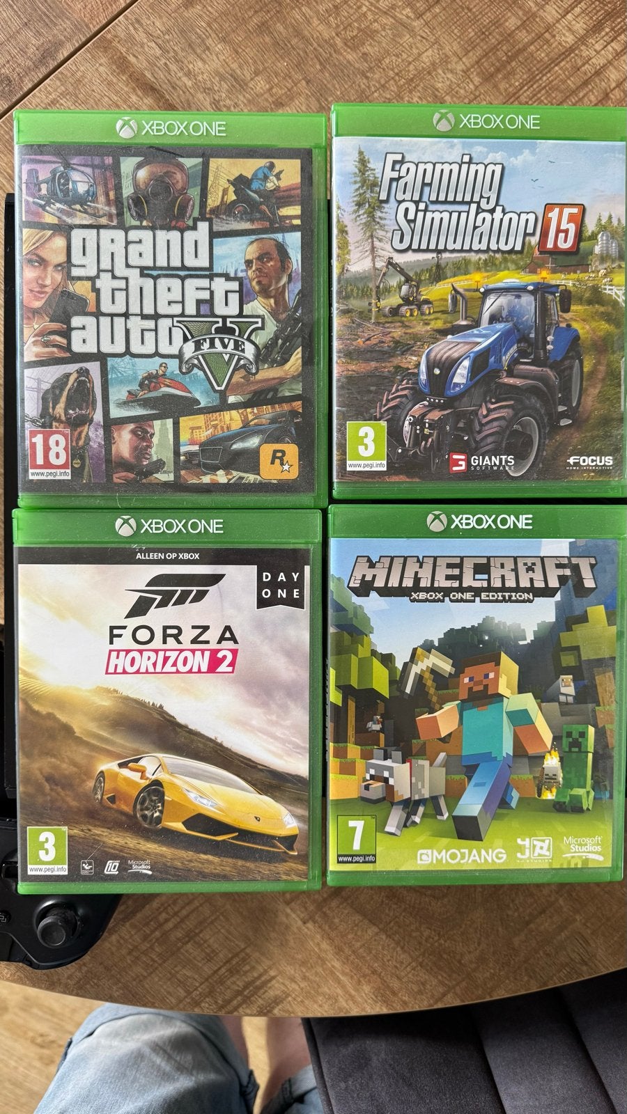 Xbox One console met 2 controllers en 4 spellen, Ophalen, Xbox One, Met 2 controllers, Gebruikt