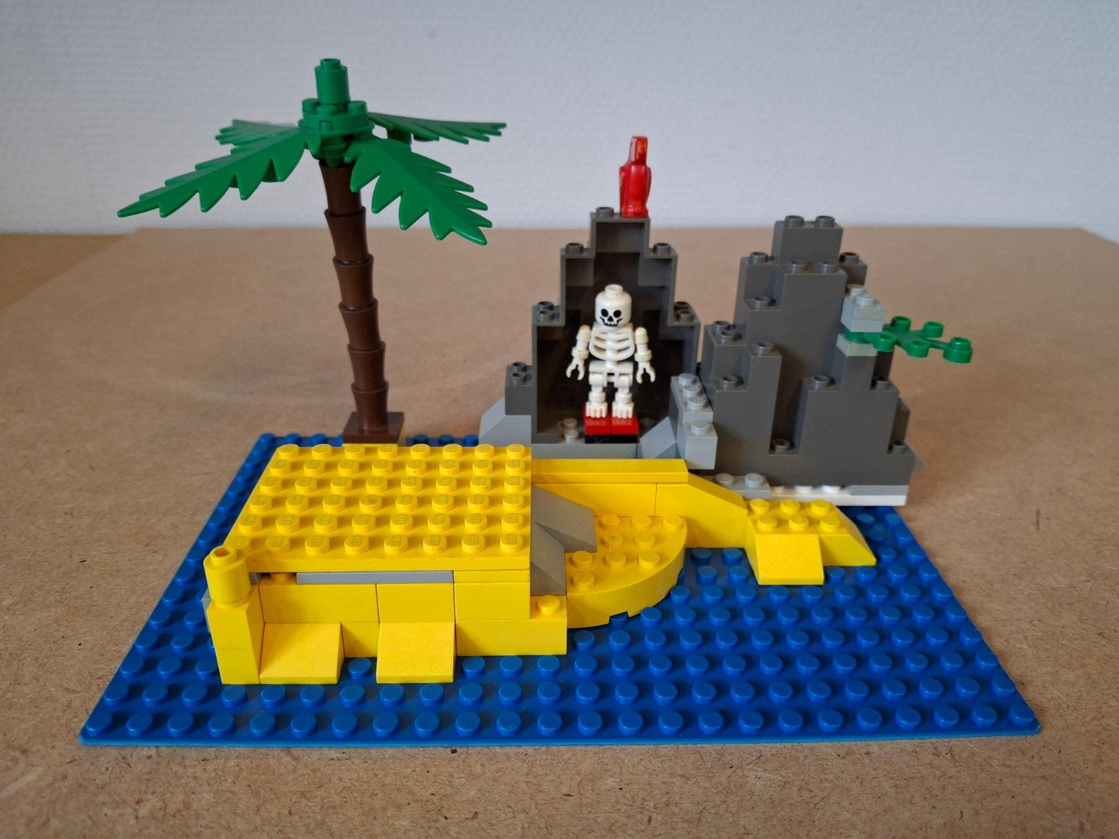 Lego 6254 Rocky Reef. Jaren 90 Pirates, Compleet, Lego, Info@lego.com, 33 Bath Road, Slough, UK