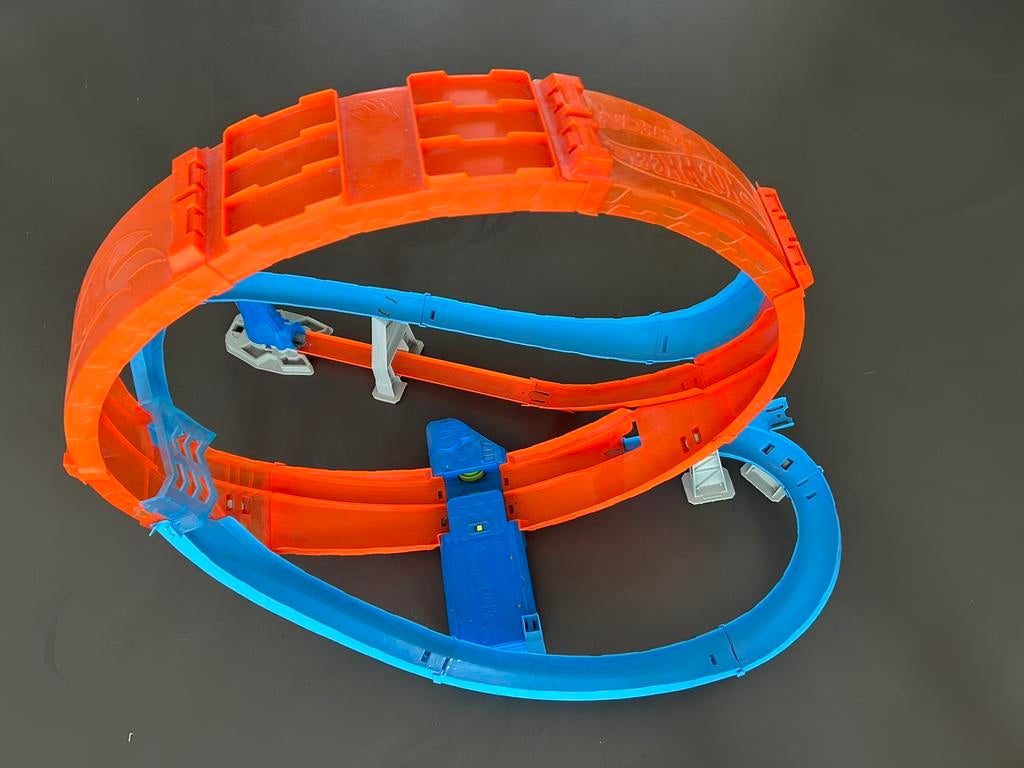 Hot Wheels Action - Wervelende looping, Kinderen en Baby's, Speelgoed | Racebanen, Ophalen, Racebaan, Zo goed als nieuw, Hot Wheels