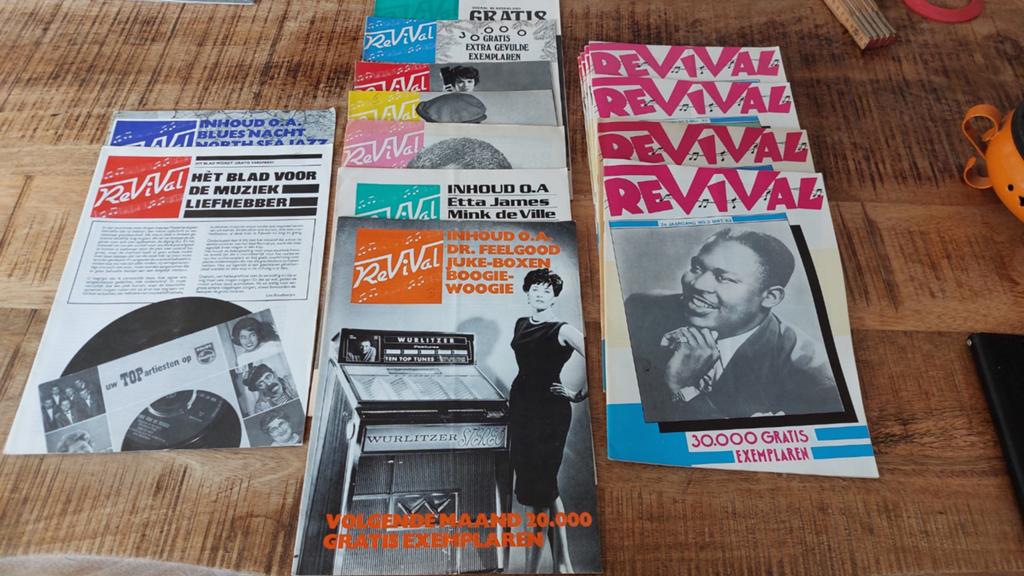 Stichting Revival tijdschrift jaren 80, Ophalen of Verzenden, 1980 - 1989, Gebruikt, Overige formaten