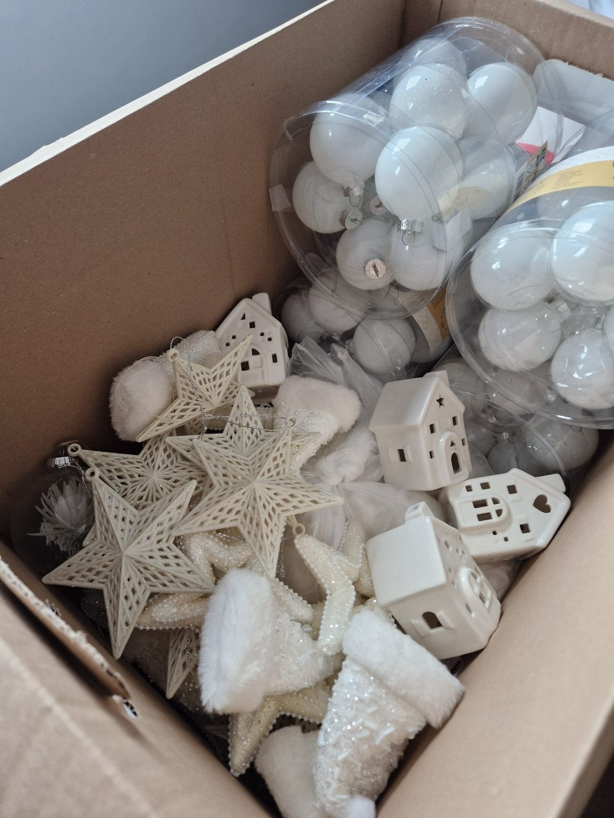 Kerstballen wit en decoratie, Ophalen of Verzenden, Zo goed als nieuw, Kooi-accessoires