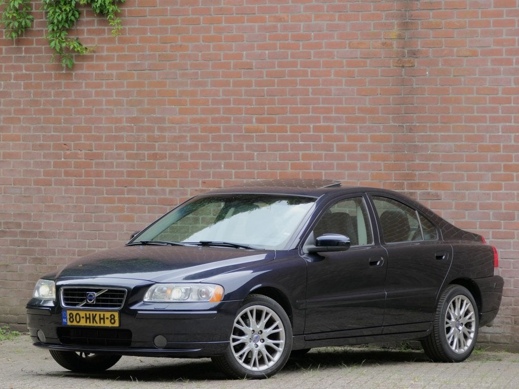 Volvo S60 2.4 Drivers Edition Schuifdak / Xenon / Trekhaak, Auto's, Volvo, Gebruikt, Blauw, S60, Automatische klimaatregeling