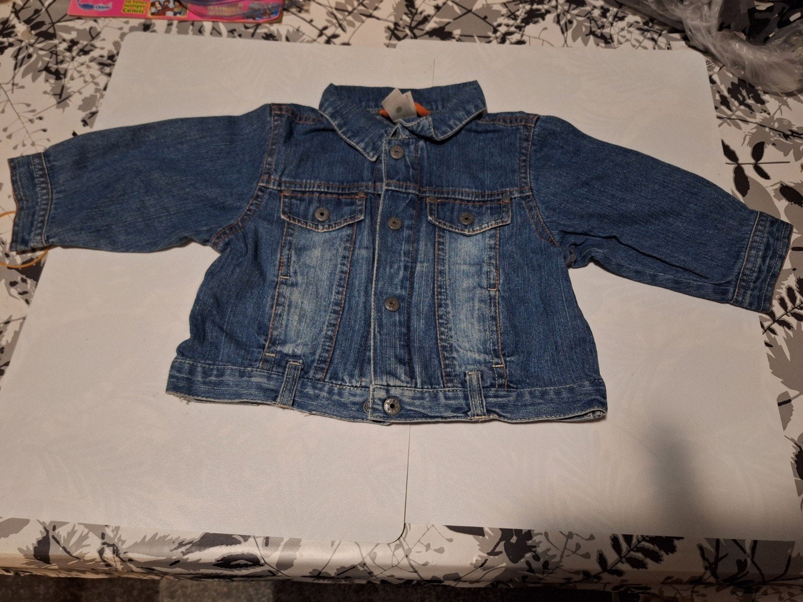Baby Meisje Spijkerjasje. Maat 74., Kinderen en Baby's, Babykleding | Maat 74, C&A, Meisje, Ophalen of Verzenden, Zo goed als nieuw