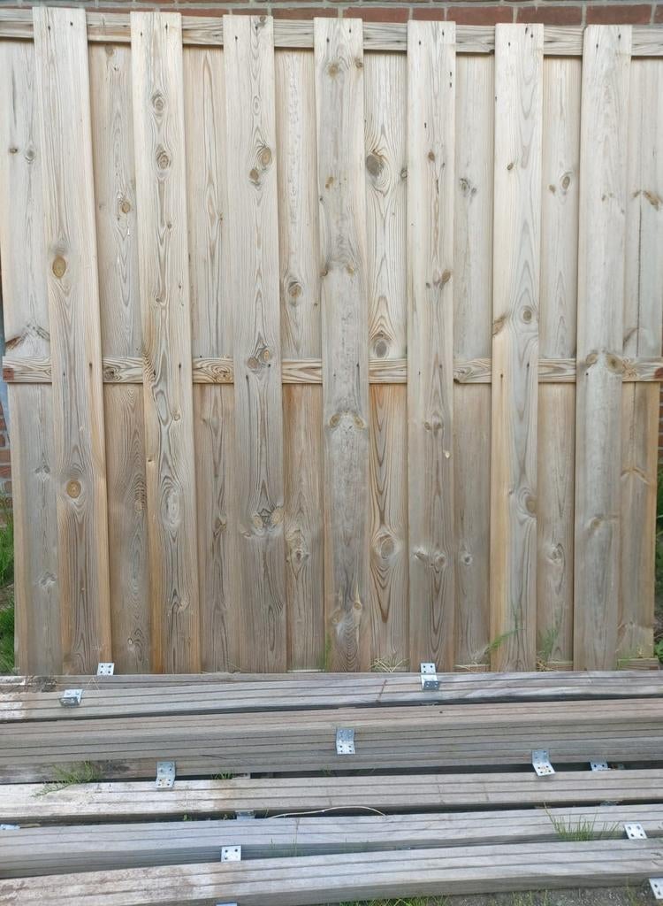 8 Schuttingdelen (1.80x1.80m) met 10 palen - Goede staat, Ophalen of Verzenden