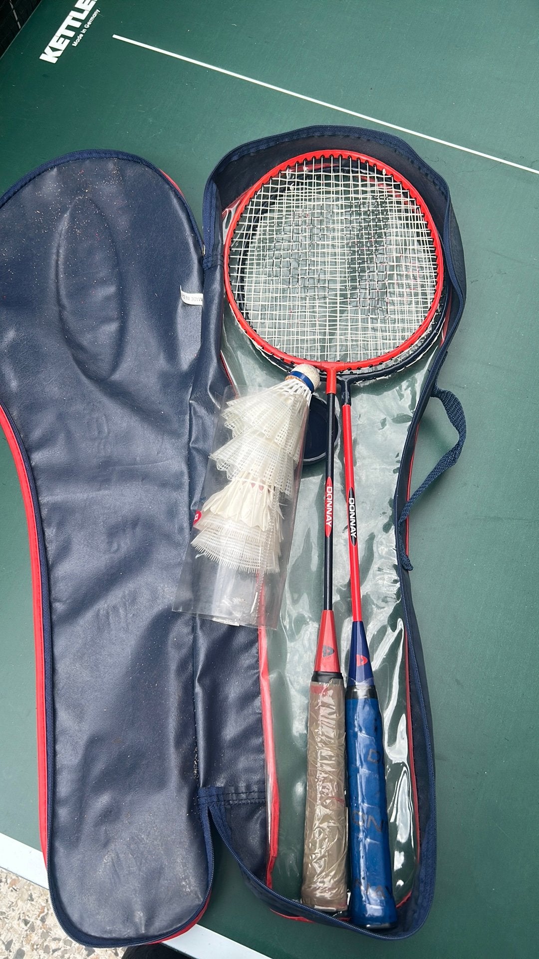 Badmintonset Donnay – 2 rackets + shuttles + draagtas, Ophalen of Verzenden, Zo goed als nieuw, Racket(s)