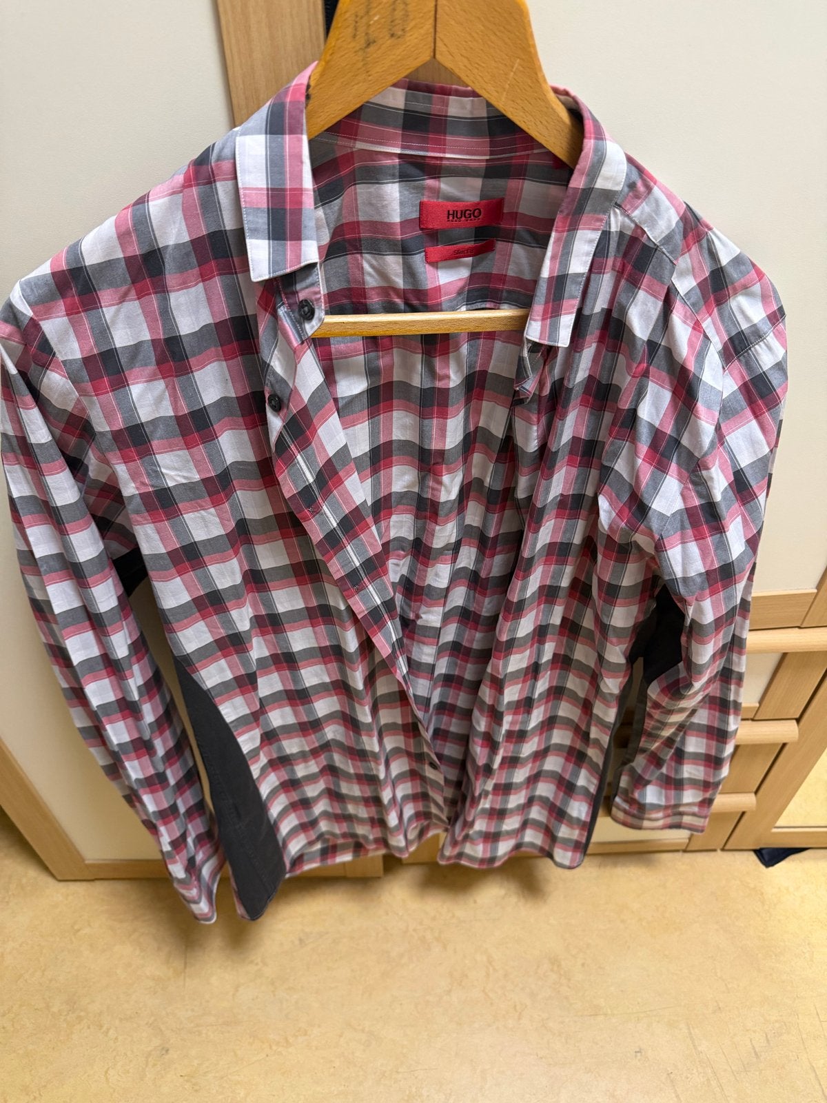 Mooi Hugo overhemd maat M - Zo goed als nieuw, Kleding | Heren, Overhemden, Ophalen of Verzenden, Zo goed als nieuw, Meerkleurig