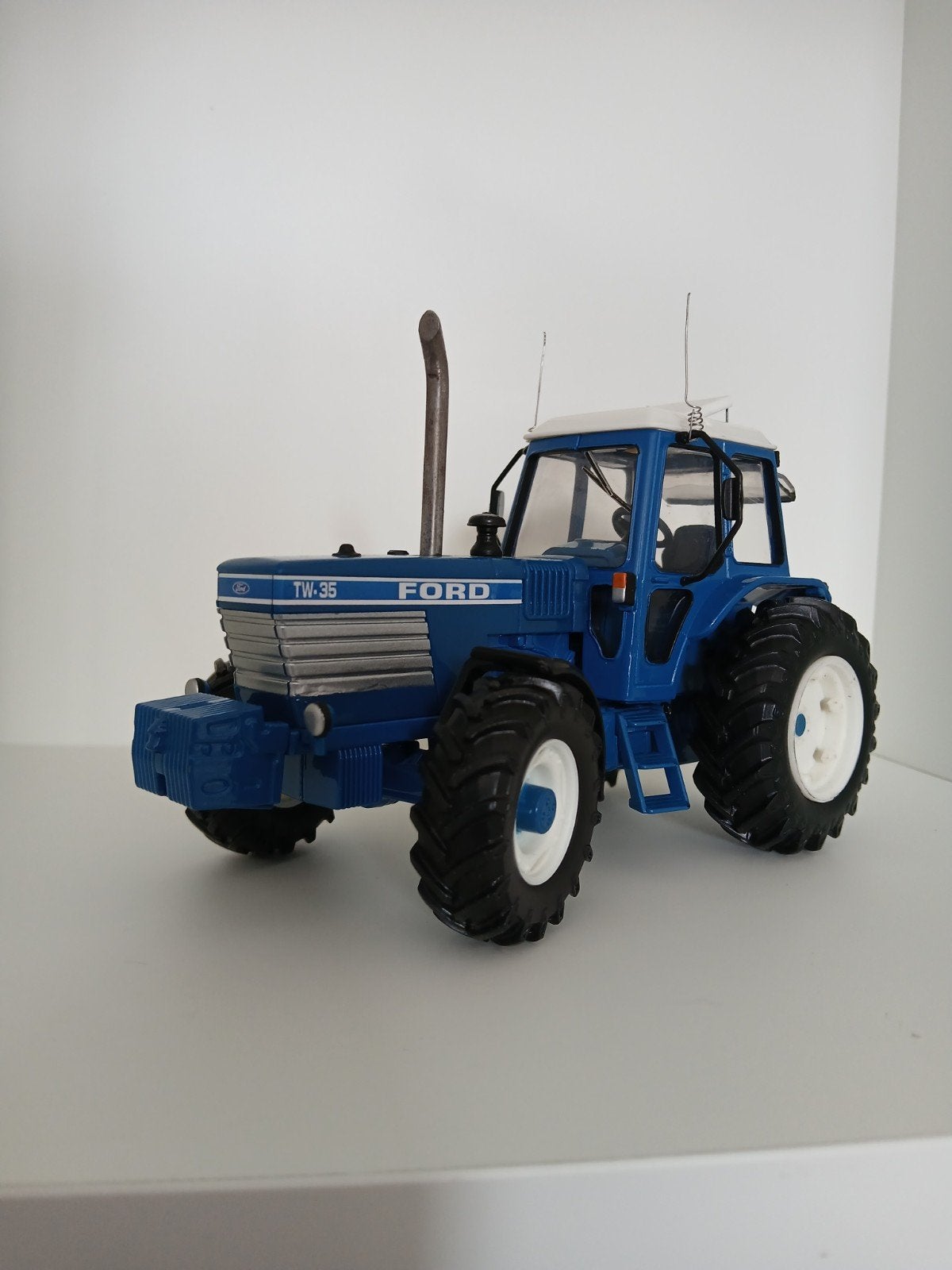 Omgebouwde Ford TW-35, Ophalen of Verzenden, Zo goed als nieuw, Tractor of Landbouw, Britains