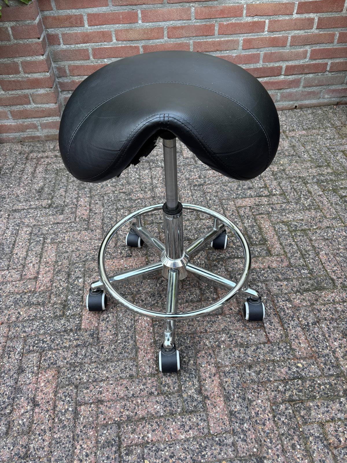 Zadel kruk, Huis en Inrichting, Ophalen, In hoogte verstelbaar, Zo goed als nieuw, IJzer