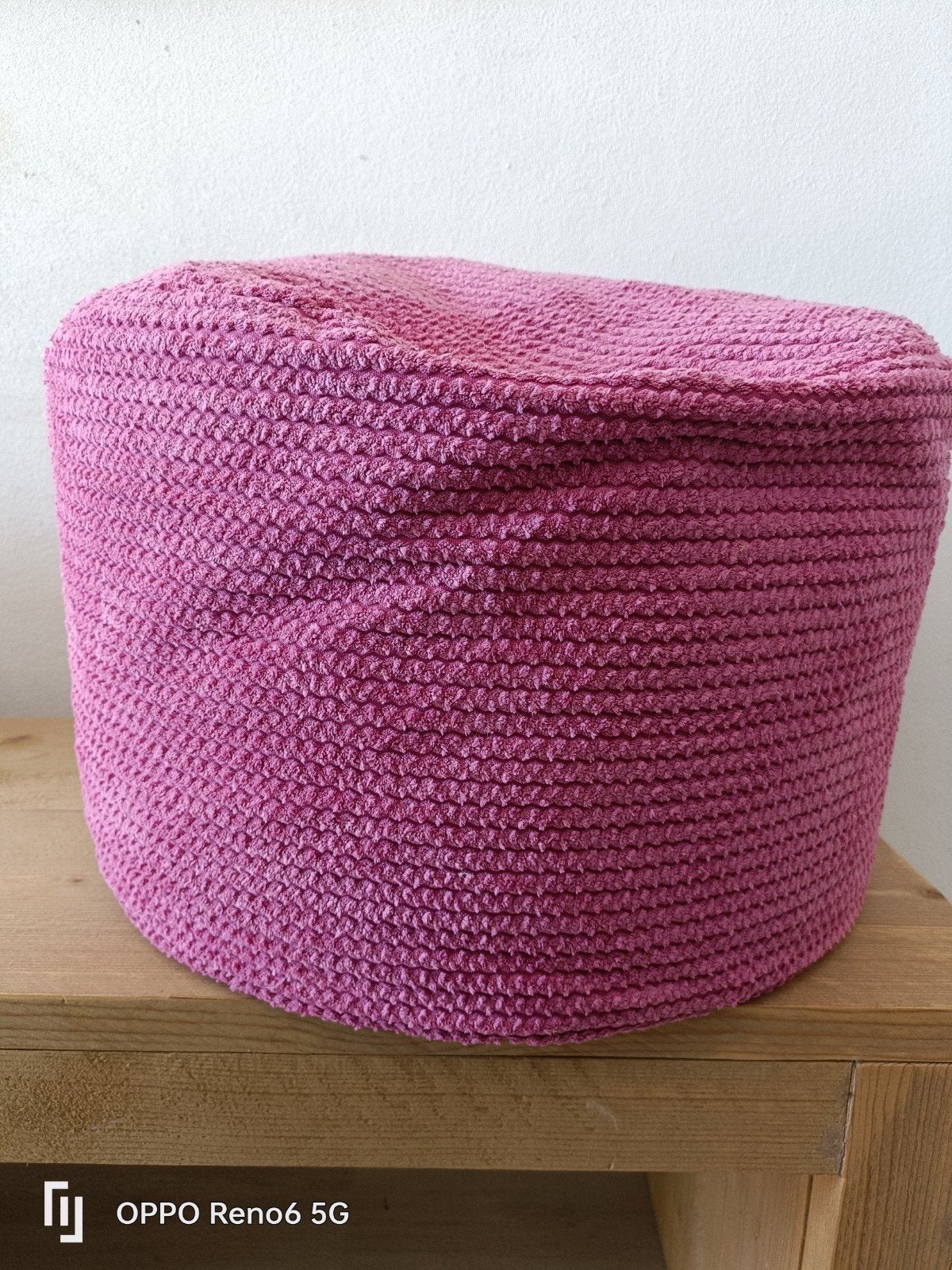 Roze poef - Handgemaakt en comfortabel, Ophalen of Verzenden, Zo goed als nieuw, Modern, comfortabel, Stof