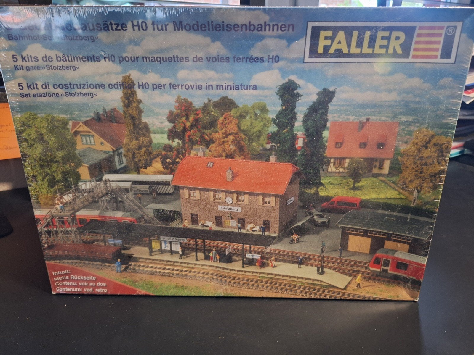 Nieuwe Faller H0 Goederenoverslagset - 5 Bouwsets, Hobby en Vrije tijd, Ophalen of Verzenden