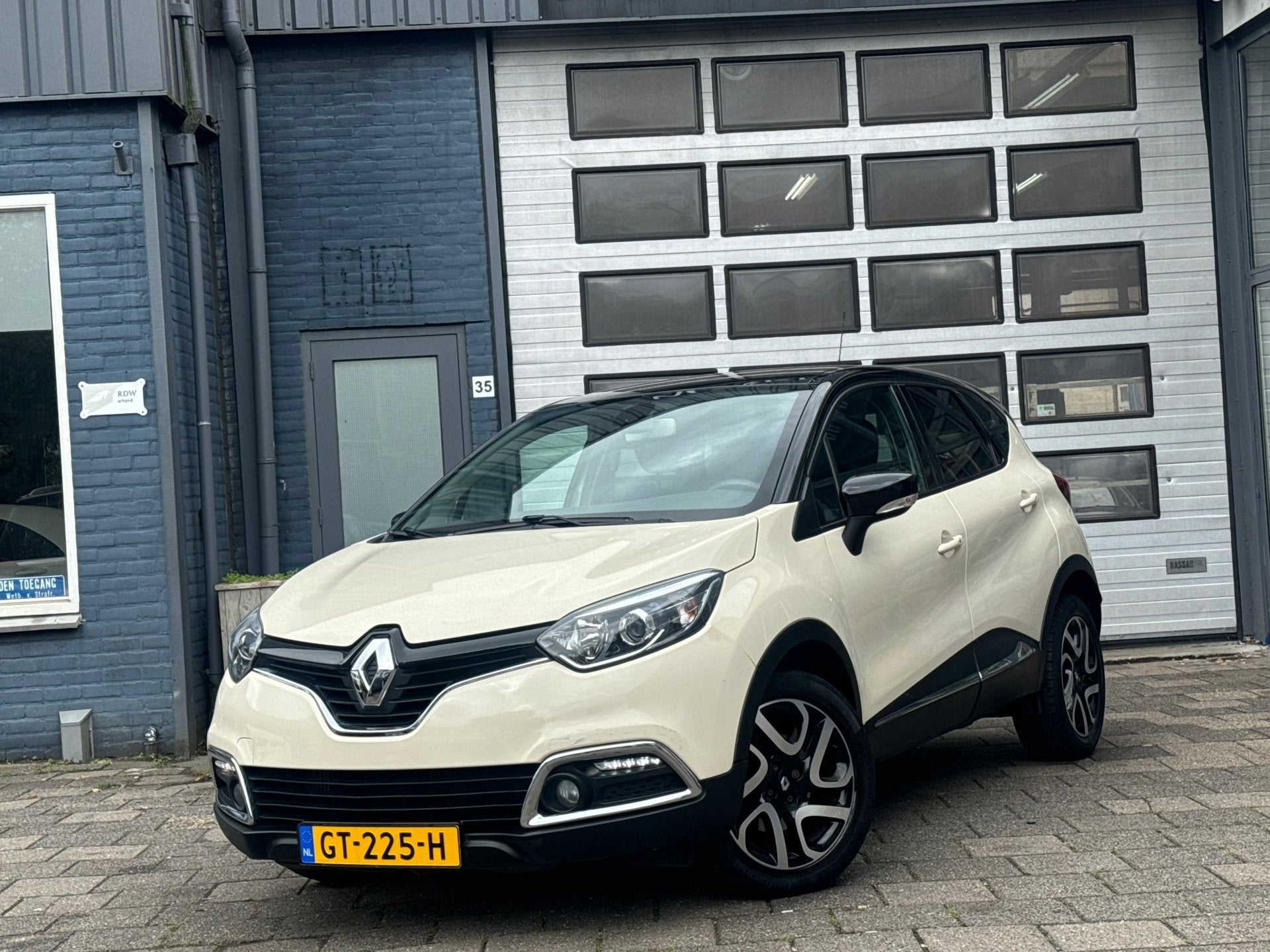Renault Captur 1.2 TCe Dynamique | Clima | Camera | Cruise |, Auto's, 4 cilinders, Origineel Nederlands, SUV of Terreinwagen, Captur