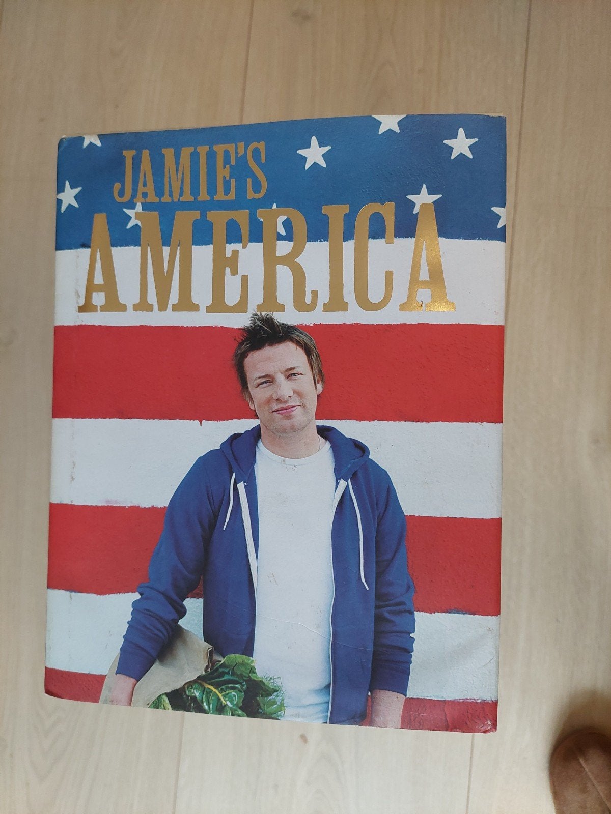 Jamie's America - Jamie Oliver kookboek Engelse versie, Voorgerechten en Soepen, Verzenden, Zo goed als nieuw, Jamie Oliver