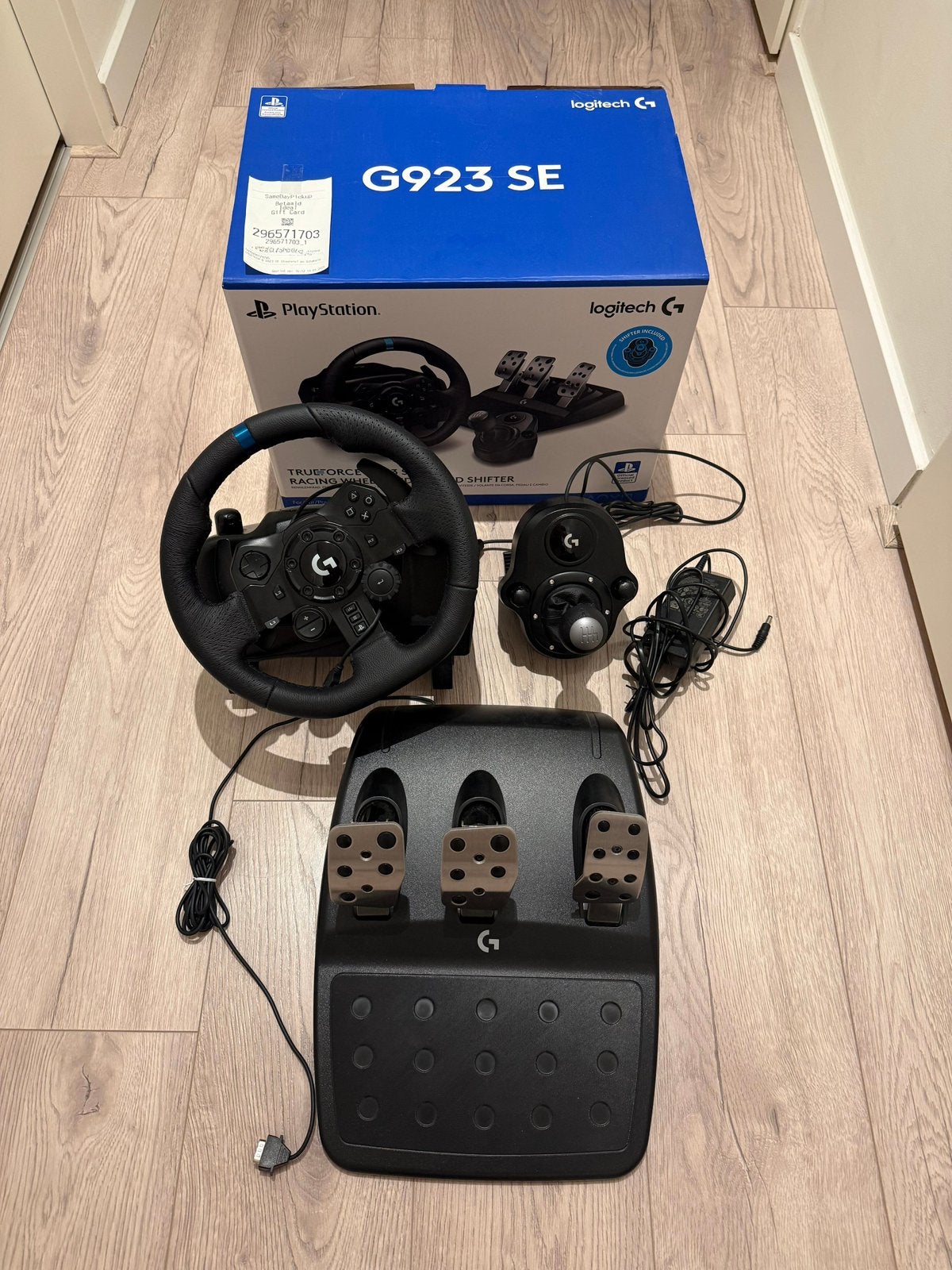 Playstation Logitech G923 SE Stuurwiel en Schakelaar Bundel, Spelcomputers en Games, Ophalen of Verzenden, Zo goed als nieuw, Stuur of Pedalen