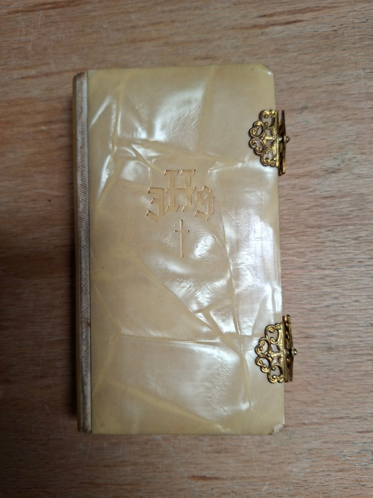 Antiek gebedenboekje met parelmoer look en gouden sluitingen, Ophalen, Onbekend