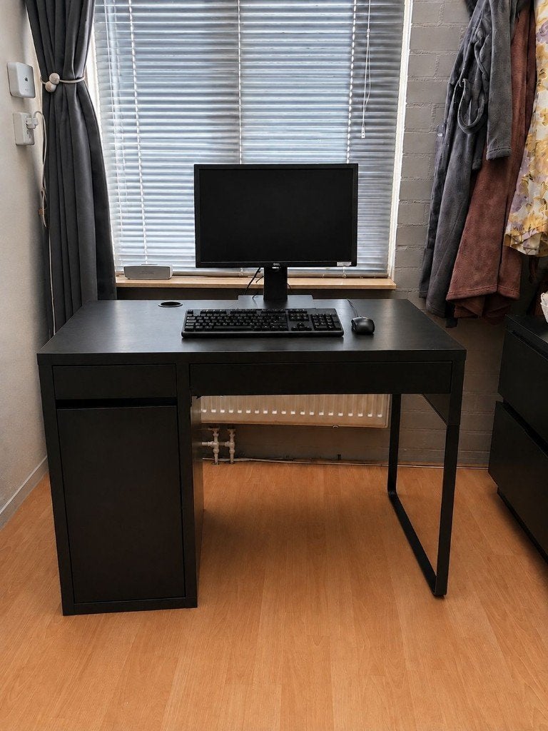 Bureau IKEA MICKE, Huis en Inrichting, Bureaus, Ophalen, Zwart, 105 cm, Demontabel