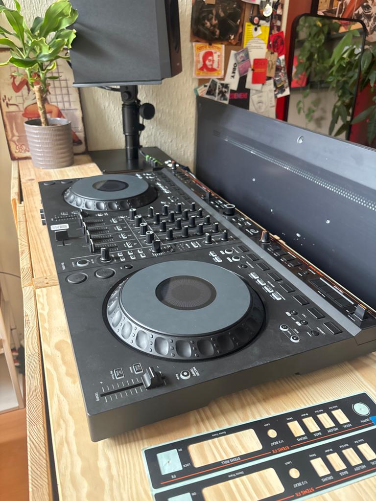 AlphaTheta DDJ-GRV6 4-kanaals DJ-controller, Muziek en Instrumenten, Dj-sets en Draaitafels, Zo goed als nieuw, Dj-set, Pioneer