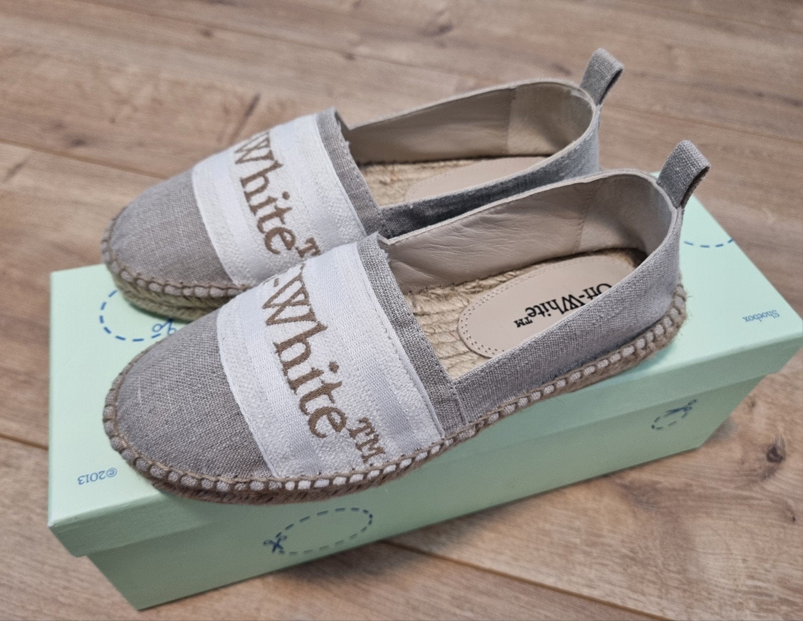 Nieuwe Off-White Bookish espadrille 36, Kleding | Dames, Off-White, Beige, Nieuw, Ophalen of Verzenden