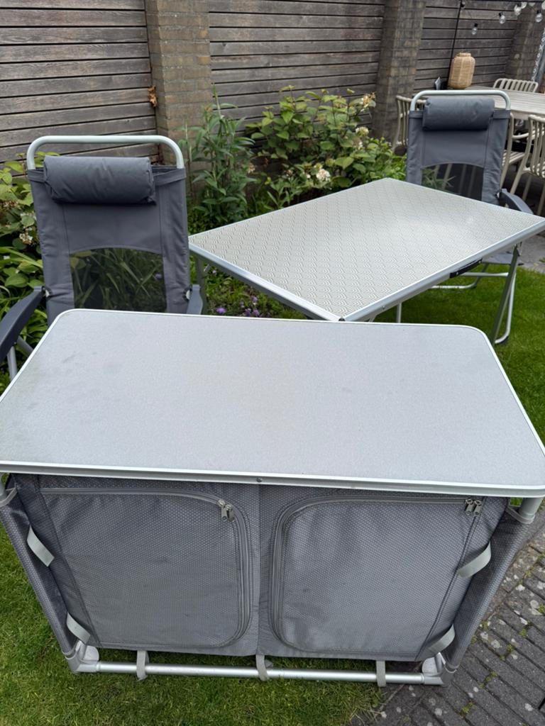 Campingset tafel, stoelen en kast, Ophalen, Gebruikt, Campingstoel