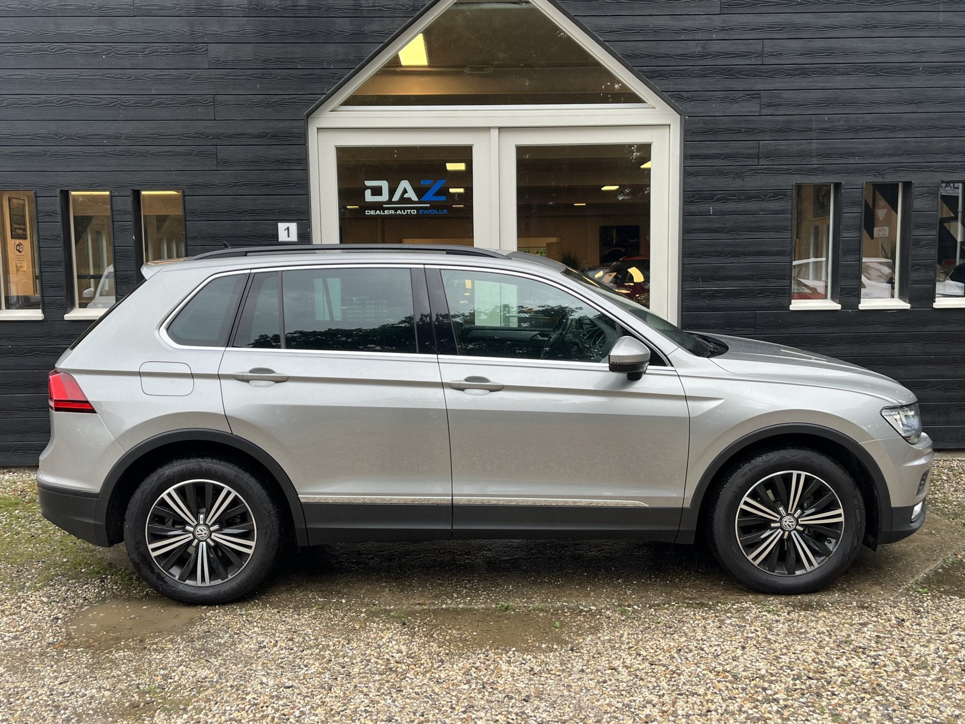 Volkswagen Tiguan 1.4 TSI Comfortline Ecc/Audio/Navi/Pdc/Lm, Voorwielaandrijving, Dealer onderhouden, Stof, Gebruikt