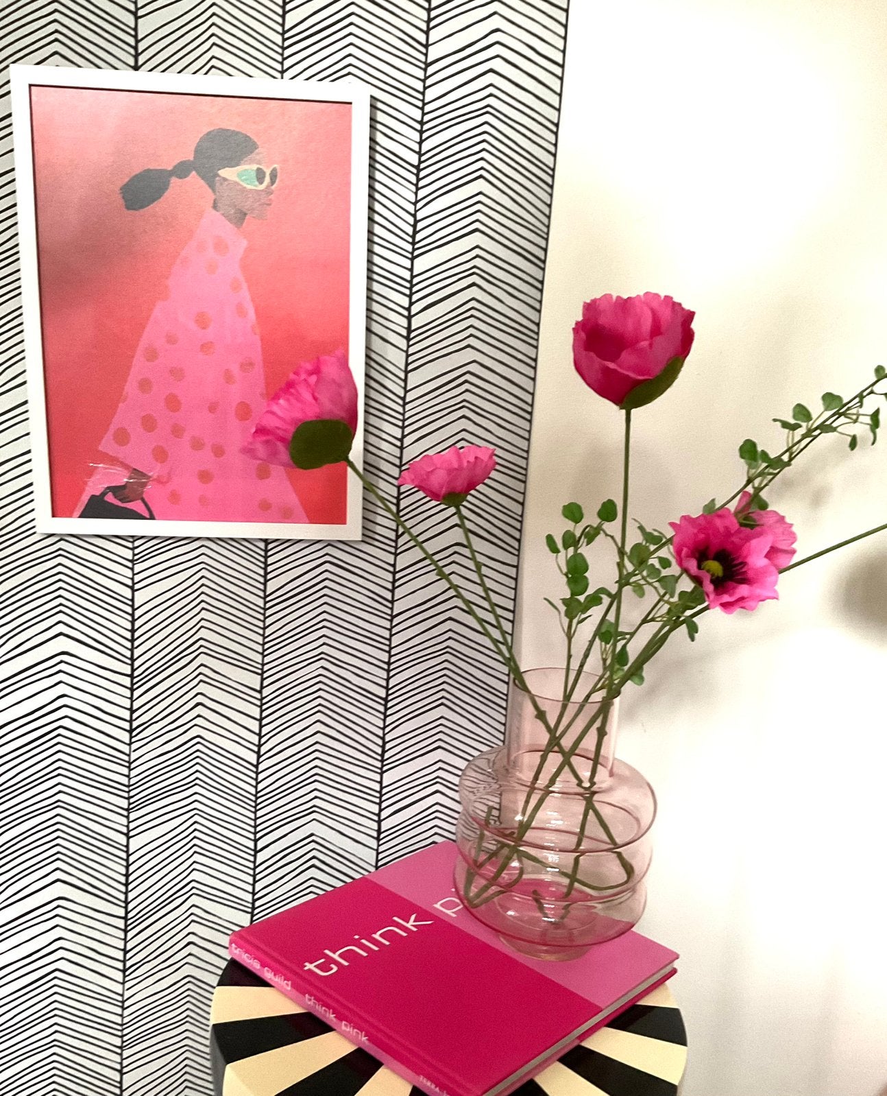 Glazen vaas roze 24 cm, Huis en Inrichting, Woonaccessoires | Vazen, Ophalen of Verzenden, Zo goed als nieuw, Roze, Glas