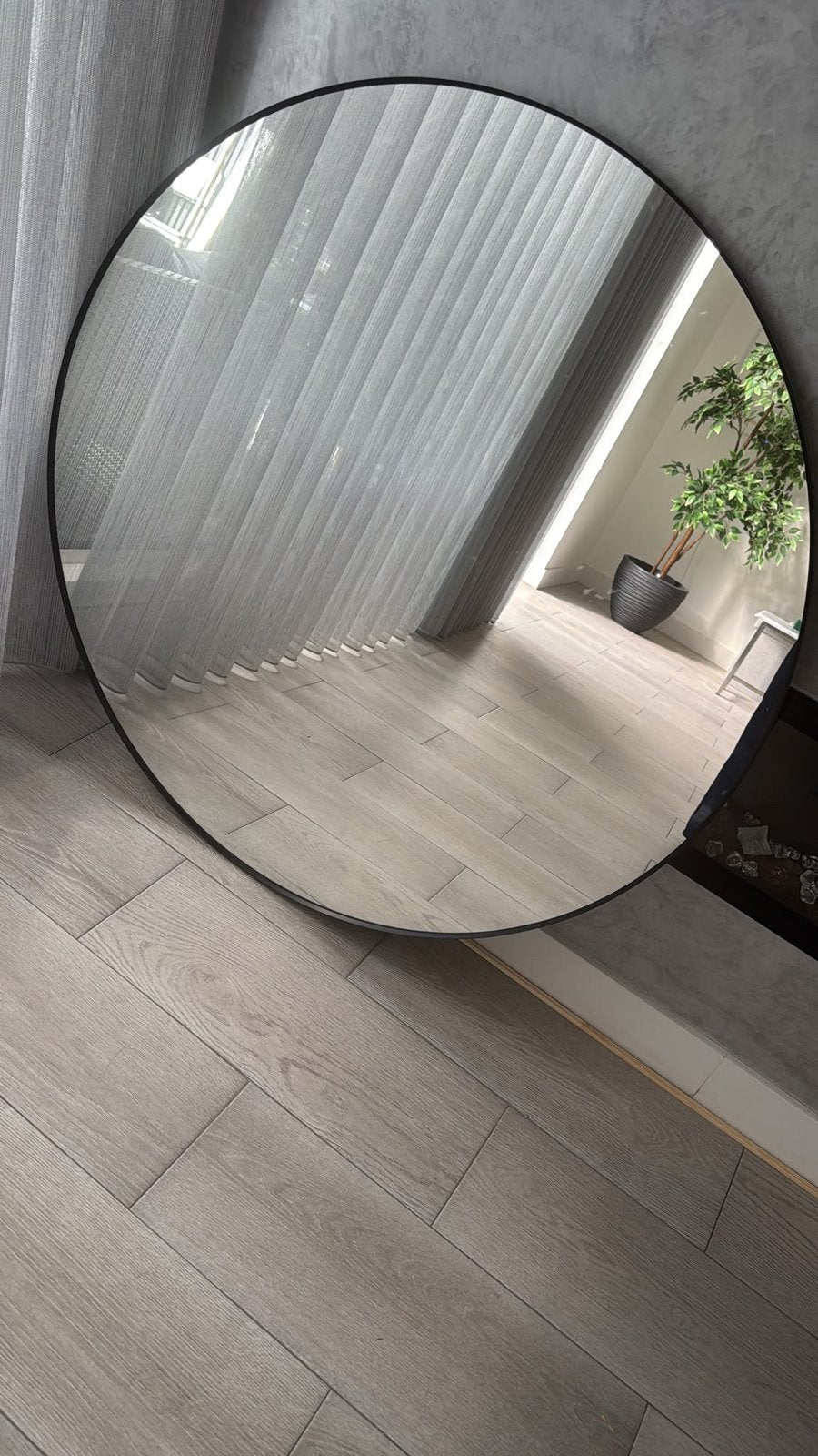 IKEA LINDBYN Spiegel, zwart, 110 cm, Ophalen, 100 tot 150 cm, Rond, Zo goed als nieuw