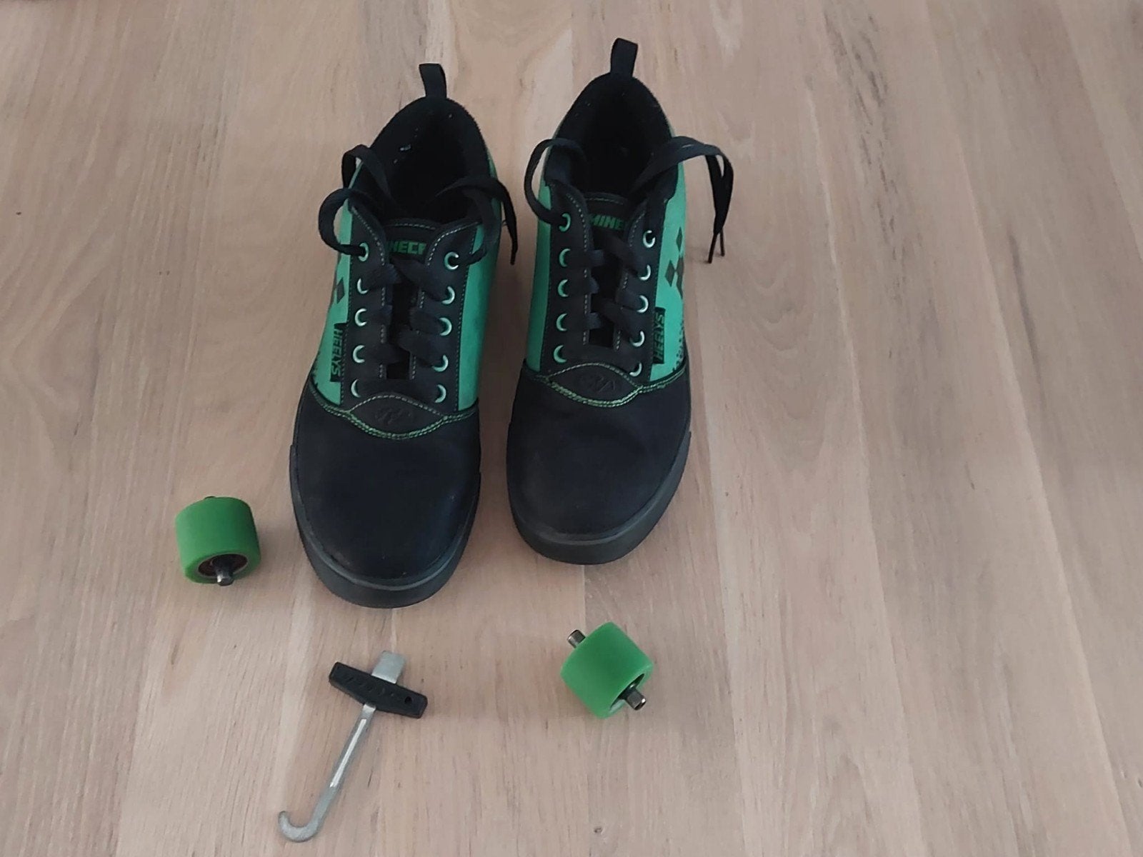 Heelys maat 40,5 met Minecraft design, Ophalen of Verzenden, Zo goed als nieuw, Overige typen