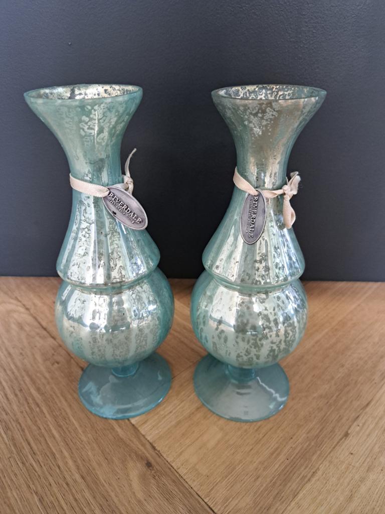 Set van 2 Riverdale vazen, blauw/groen glas, 20 cm, Overige kleuren, Ophalen of Verzenden, Minder dan 50 cm, Glas