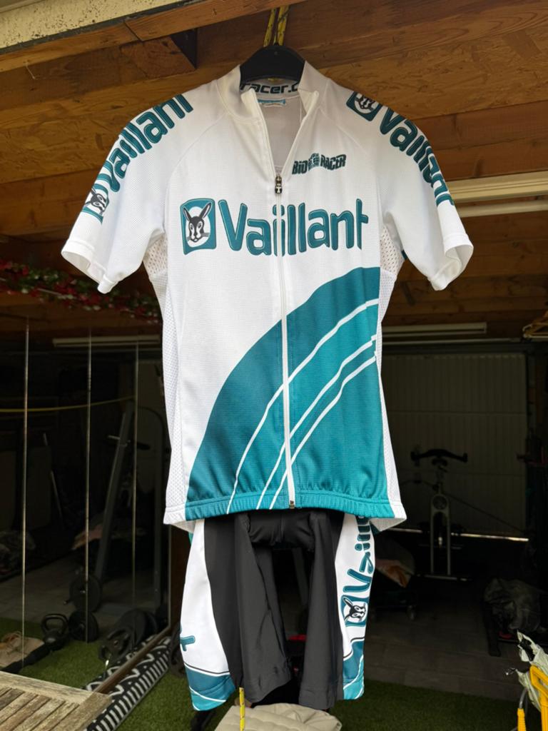 Vaillant wielertenue / fietskleding set maat S, Fietsen en Brommers, Fietsaccessoires | Fietskleding, Ophalen of Verzenden, Zo goed als nieuw